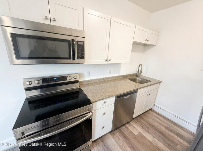 Foto del edificio - 720 Warren St