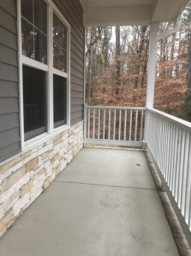 Foto del edificio - 2764 Rivercliff Rd