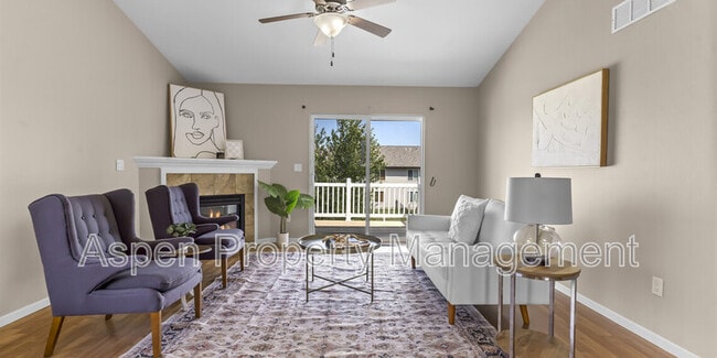 Foto del edificio - 482 N Mckenzie Ln