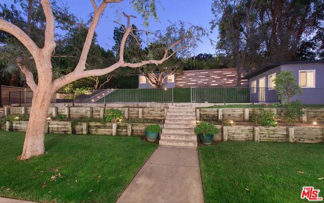 Primary Photo - 3325 Laurel Canyon Blvd
