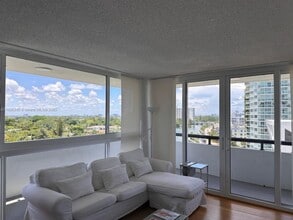 Building Photo - 3200 Collins Ave