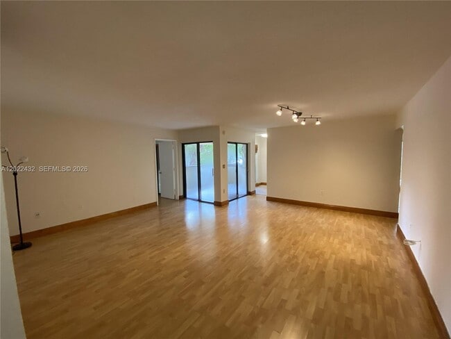 Building Photo - 9020 SW 125th Ave