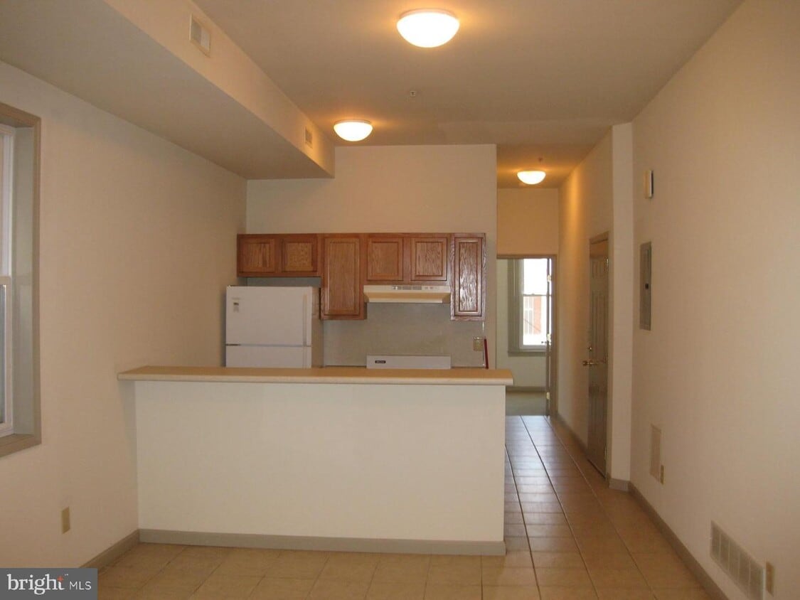 Primary Photo - 1428 W Susquehanna Ave