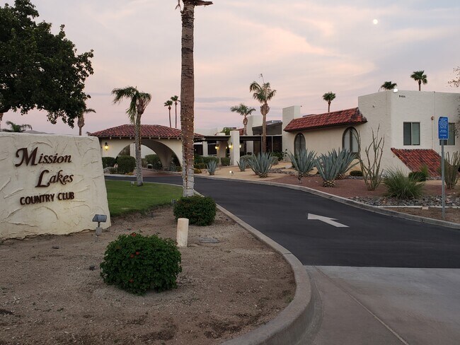 Building Photo - 9645 Spyglass Ave