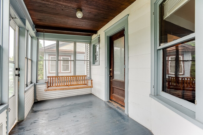 Building Photo - 1303 Englewood Ave