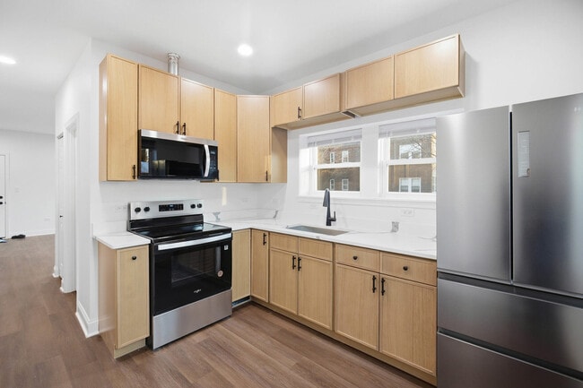 Foto del edificio - 1942 Elmwood Ave