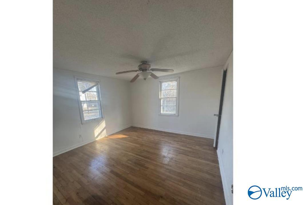 Building Photo - 118 Brockway Ave