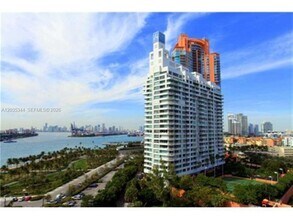 Building Photo - 400 South Pointe Dr
