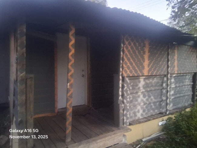 Foto del edificio - 6106 Kasper St