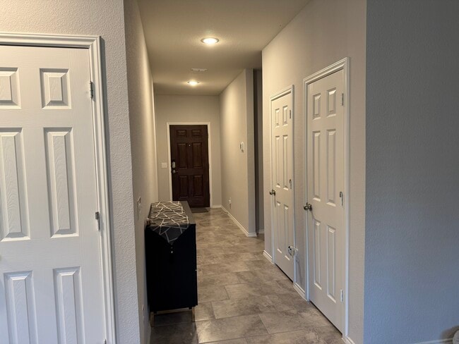 Building Photo - 5612 Apple Grove Way