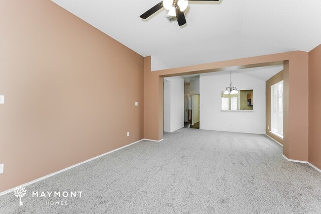 Building Photo - 408 Red Bud Ln