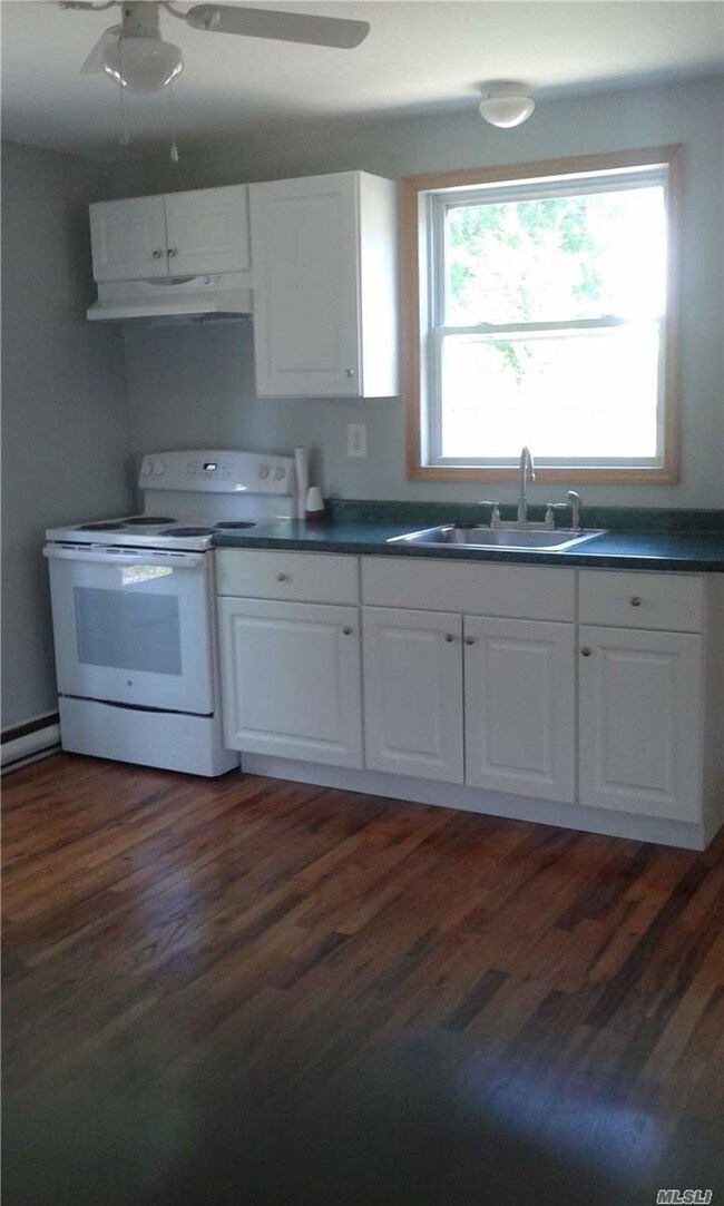 Building Photo - 49 Cherry Ave