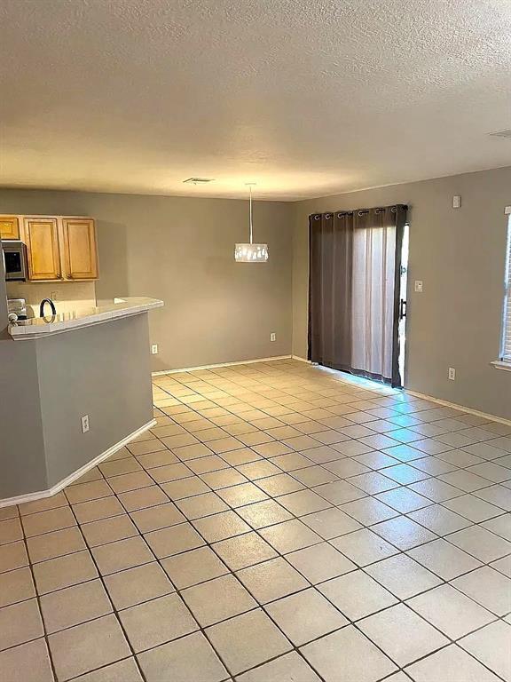 Building Photo - 5926 Clerkenwell Dr