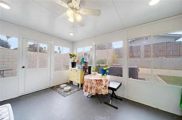 Foto del edificio - 8228 Oakhurst Pl