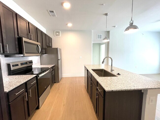 Foto del edificio - 4525 S Legacy Dr