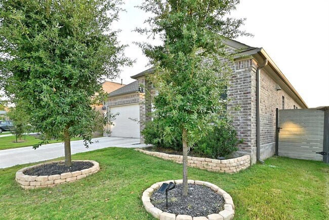 Building Photo - 112 Cherry Ridge Rd