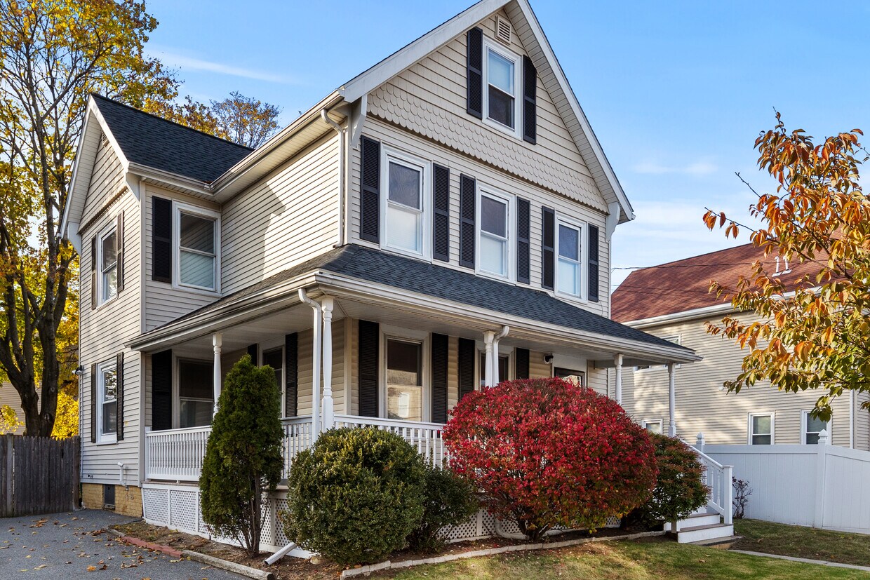 14 Everett St, Medford, MA 02155 House Rental in Medford, MA