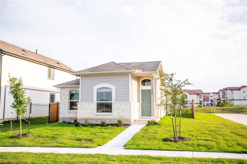 Foto principal - 1525 Arborside Dr