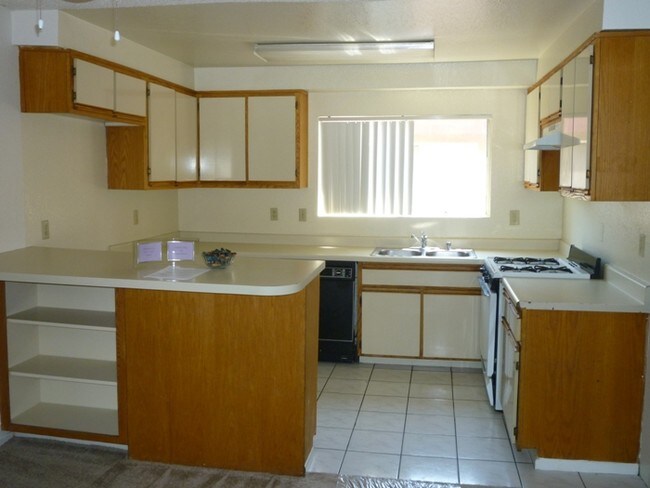 Foto del edificio - 1554 W 208th St