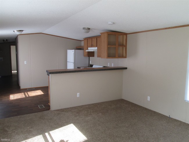 Building Photo - 3 br, 2 bath Mobile Home - 917 S Laporte St