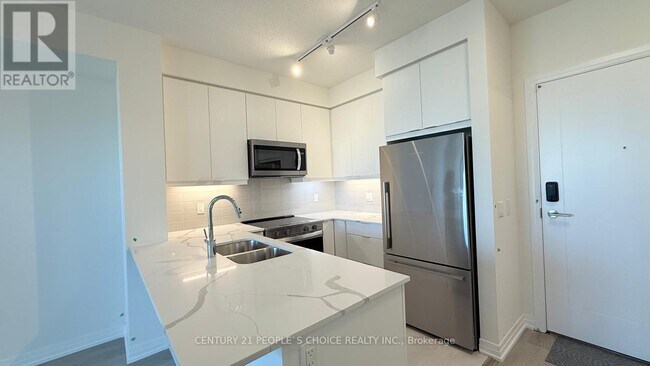 Building Photo - 15 Watergarden Dr