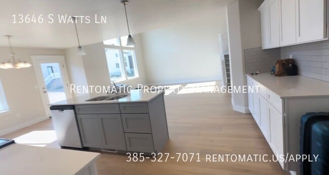 Building Photo - 13646 S Watts Ln
