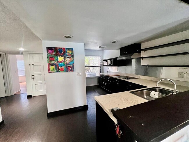 Building Photo - 5405 Pine Creek Dr