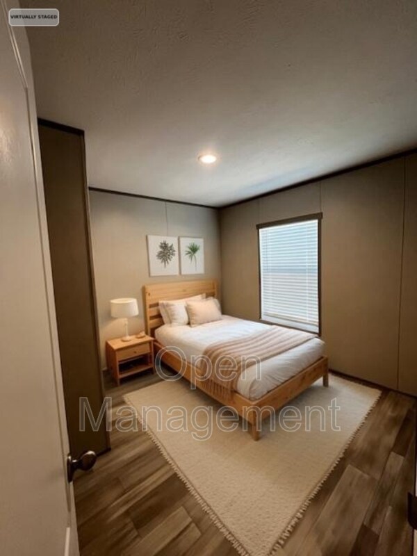 Foto del edificio - 2710 N Farm Rd 137