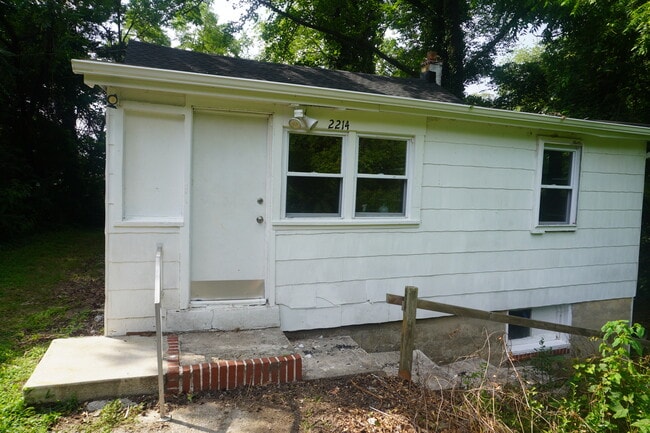 Building Photo - 2214 Vandermast Ln