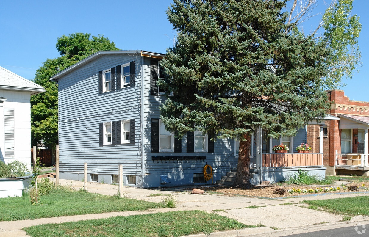Building Photo - 3067 S Acoma St
