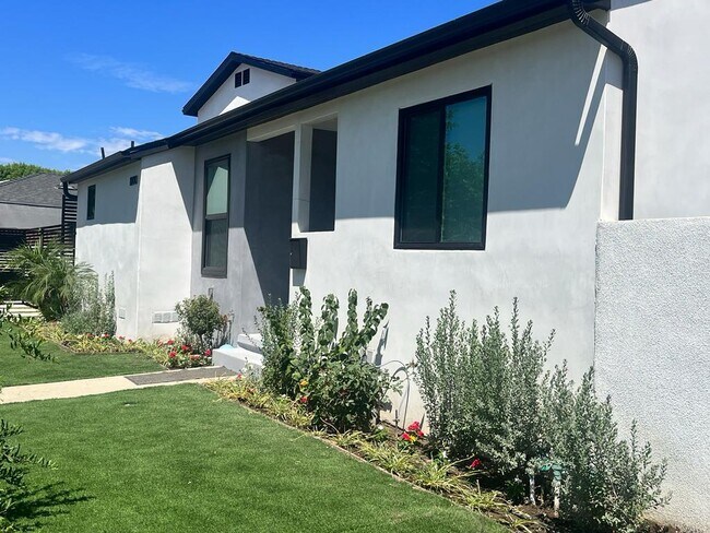 Foto del edificio - 8100 Paso Robles Ave