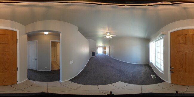 Foto del edificio - 6506 Summer Grace St