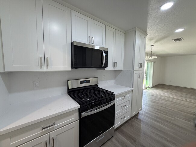 Foto del edificio - 2616 Casita Dr