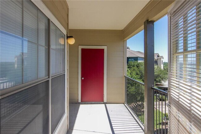 Foto del edificio - 2320 Gracy Farms Ln
