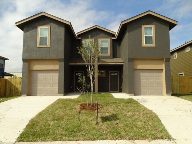 Building Photo - 6631 Mia Way #102, San Antonio, TX. 78233