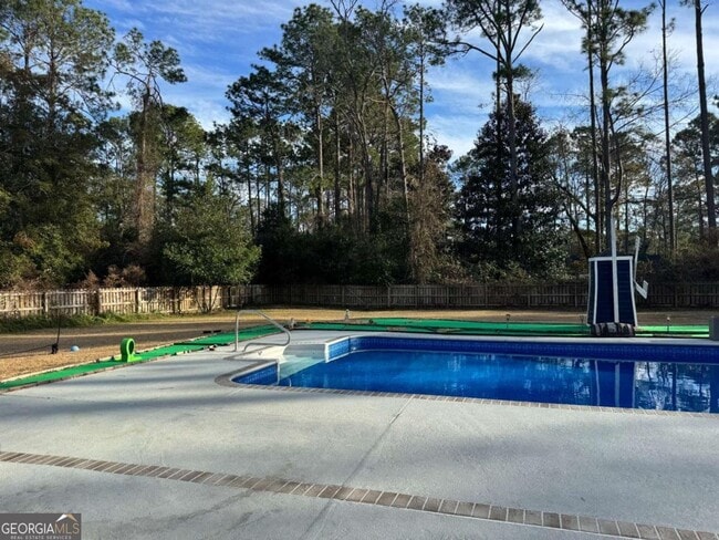 Building Photo - 204 S Edgewood Dr