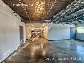 Building Photo - 1913 S Minnesota Ave