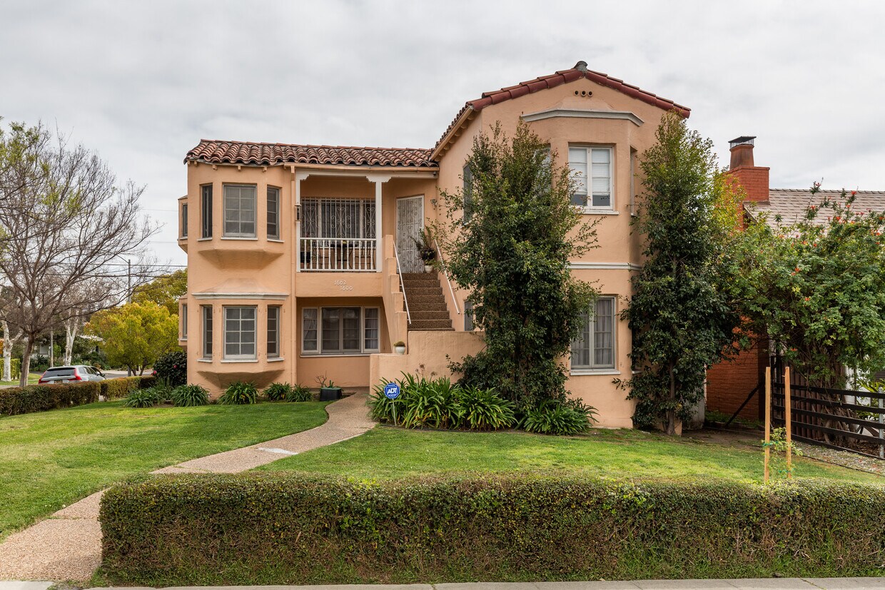 1600 S Ogden Dr, Los Angeles, CA 90019 Townhome Rentals in Los