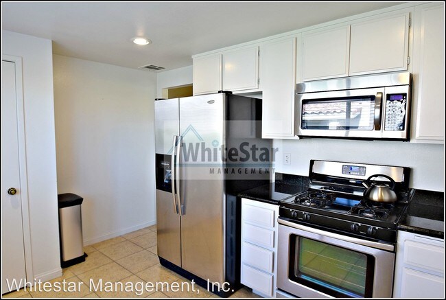 Building Photo - 3 br, 2 bath House - 74955 San Simeon Dr