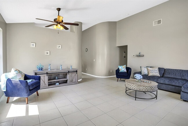 Building Photo - 4716 Windwood Dr