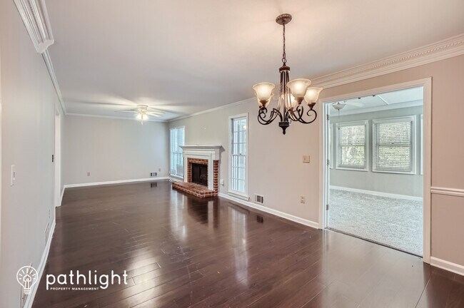 Building Photo - 1415 Camden Walk