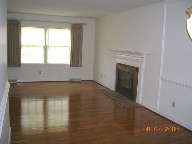Building Photo - 94 Biltmore Dr