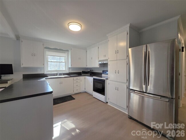 Foto del edificio - 11220 Kluttz Rd