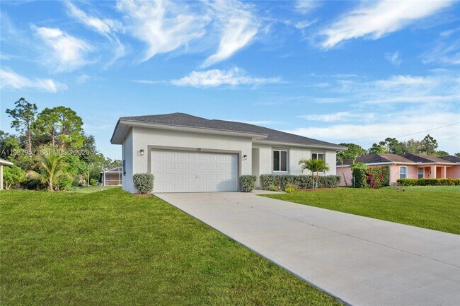 Foto del edificio - 719 Little Rock St E