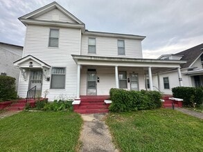 Building Photo - 1525 Noble St