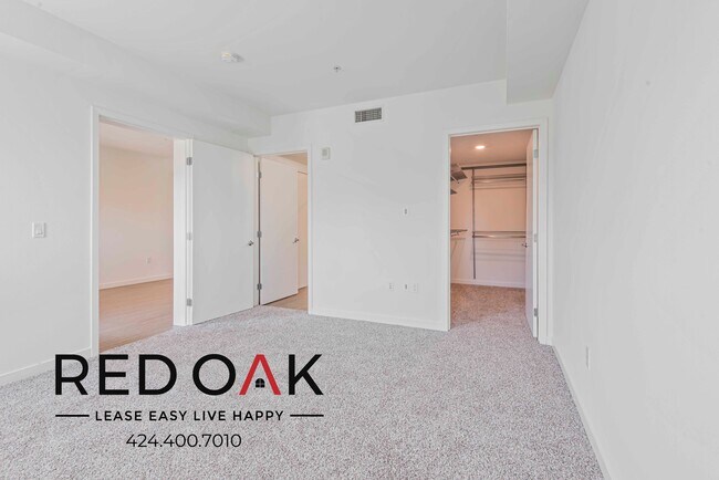 Foto del edificio - 11405 Chandler Blvd