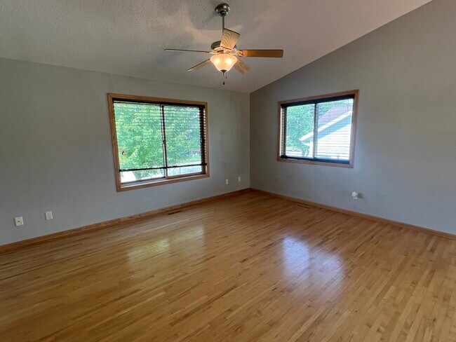 Foto del edificio - 4702 Manor Brook Dr NW