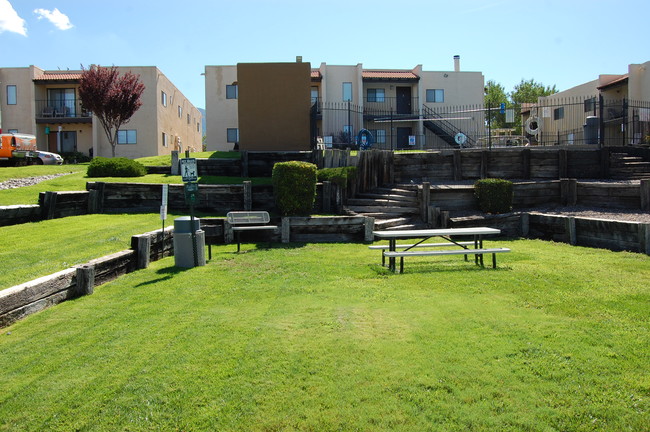 Building Photo - Panorama Heights