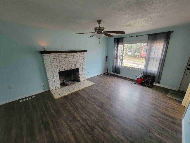 Foto del edificio - 41 Oakwood Ave