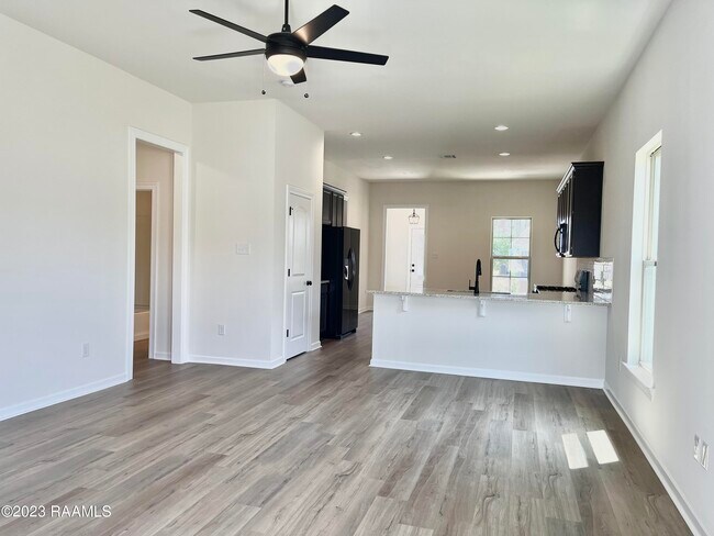 Building Photo - 105 Lightbourne Dr